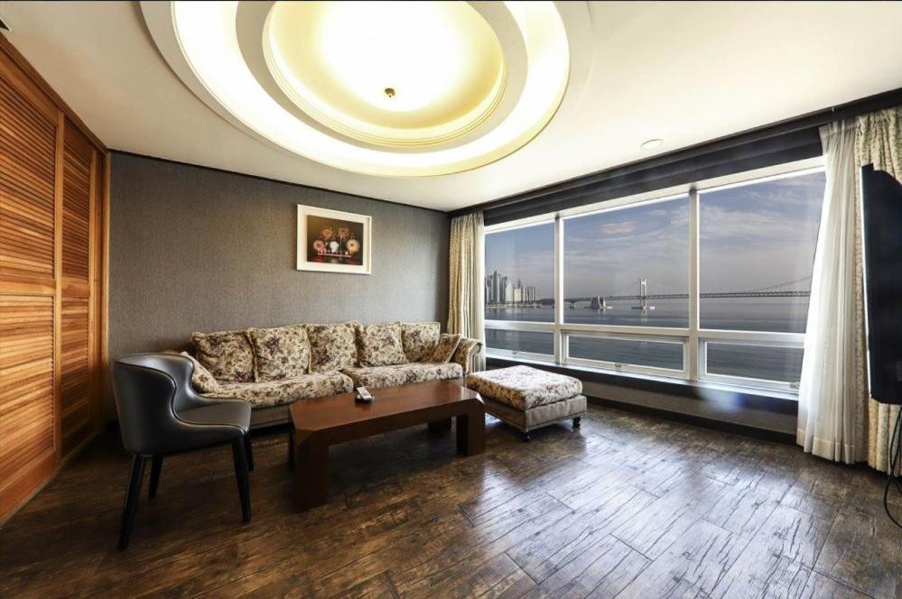 Bridge Hotel Pusan Exteriér fotografie